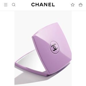 Chanel MIROIR DOUBLE FACETTES in the color IMMORTELL